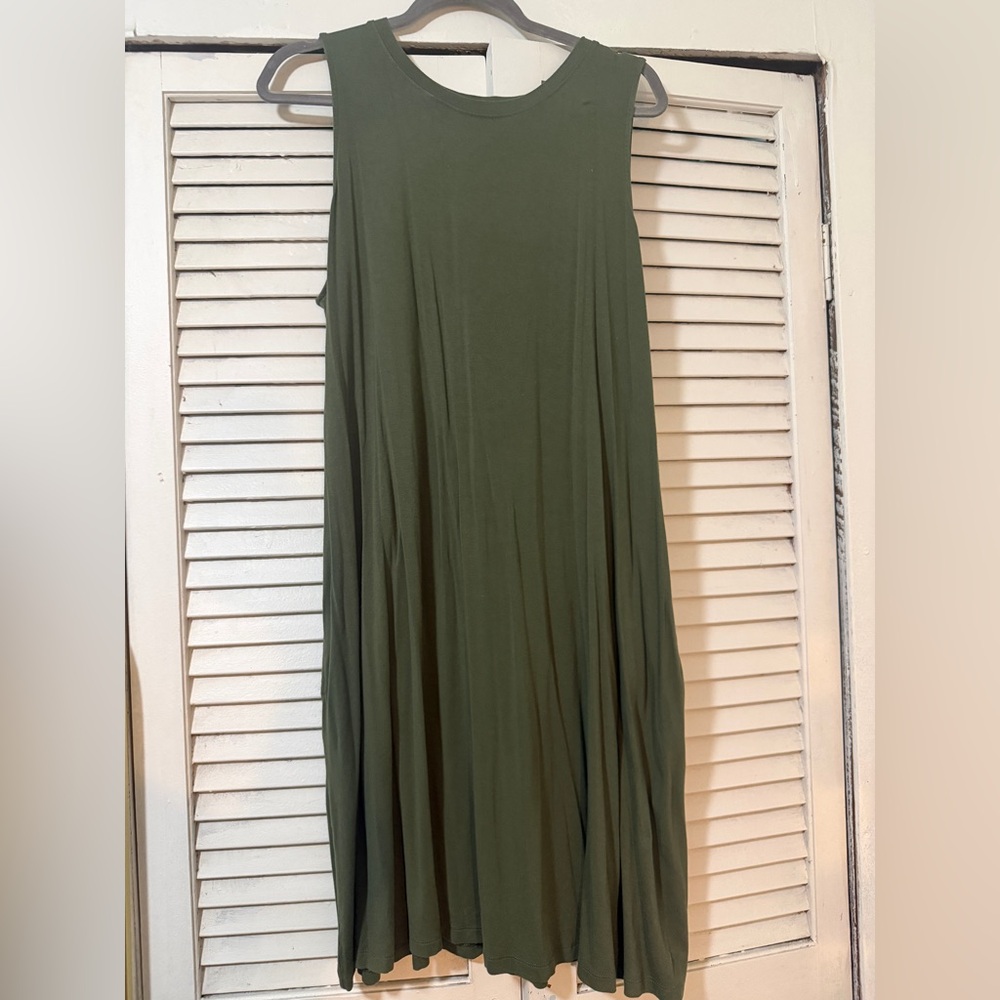 Time and Tru Forest Green Maxi Dress